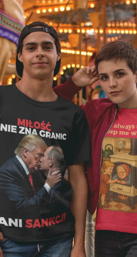 Poznaj Amejzing instagram ad young couple wearing t shirts near a carousel a16445