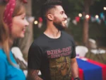 Nosacz budowlaniec – Dzień bez fuchy to dzień stracony | Śmieszna koszulka dla budowlańca | T-shirt czarny