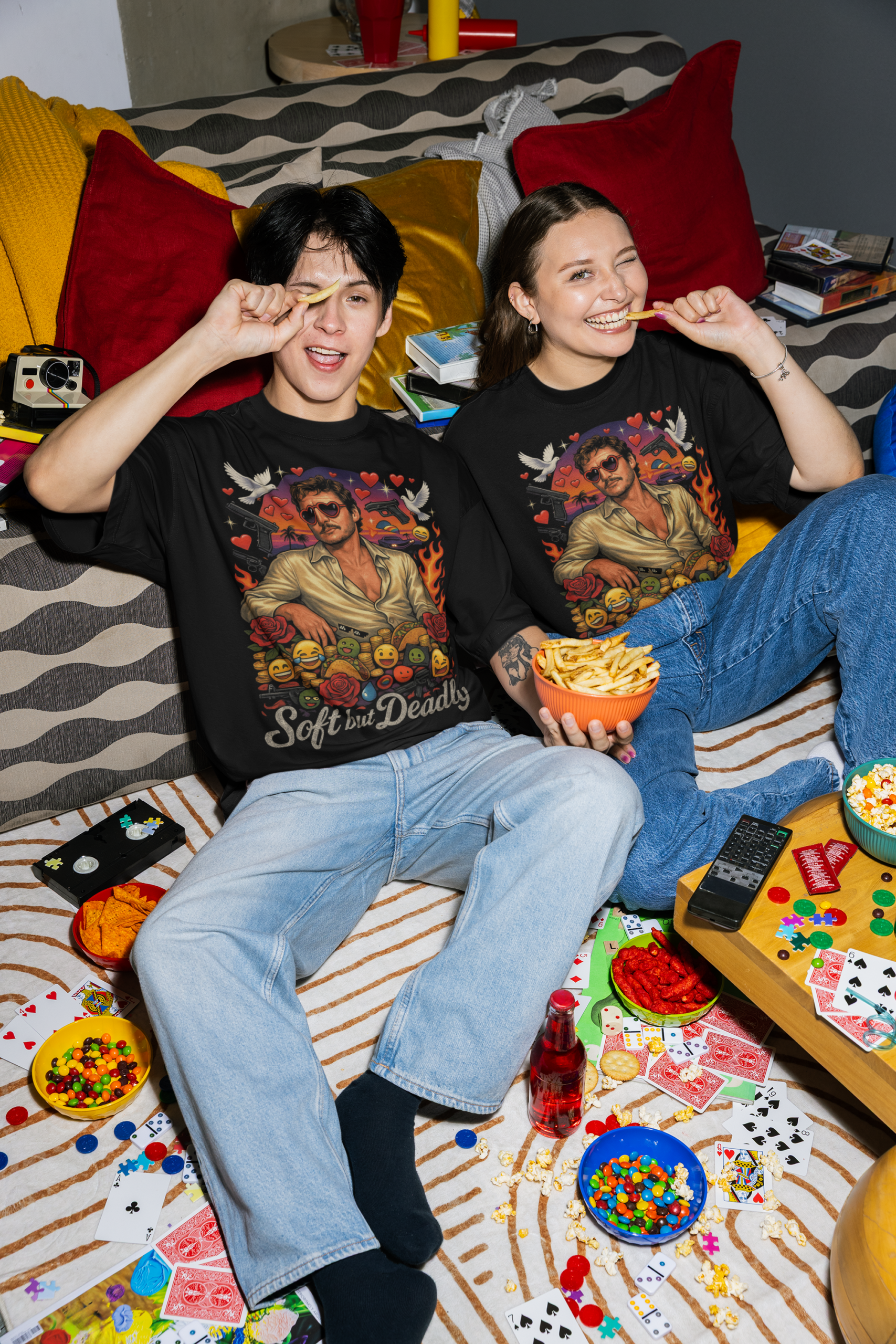 two-oversized-t-shirt-mockups-of-friends-with-pizza-and-snacks-m58524