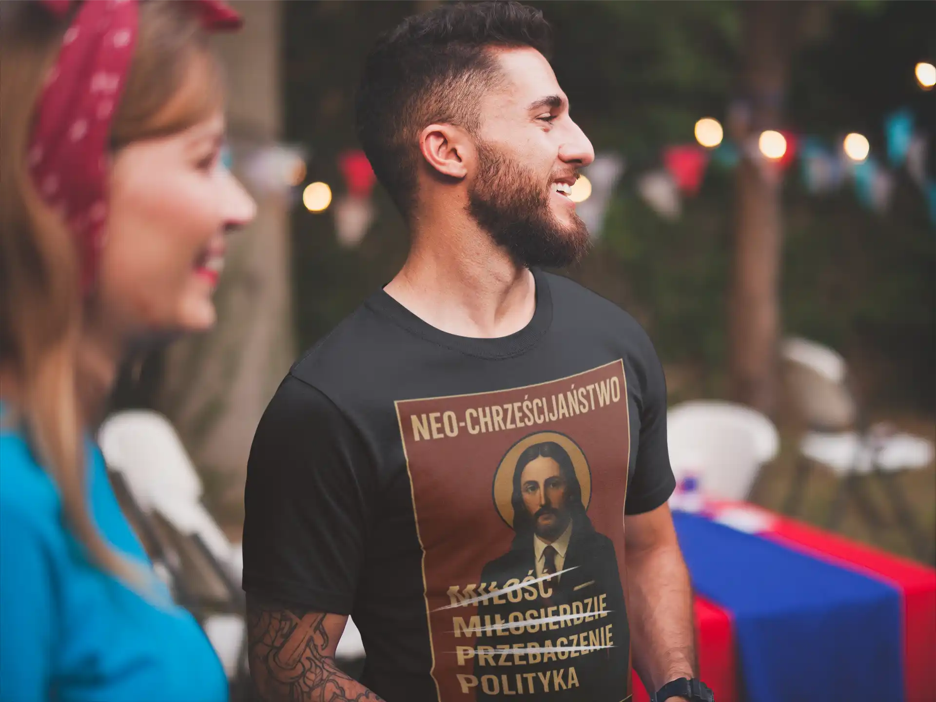 smiling-bearded-man-wearing-a-t-shirt-mockup-at-a-4th-of-july-bbq-party-a20841