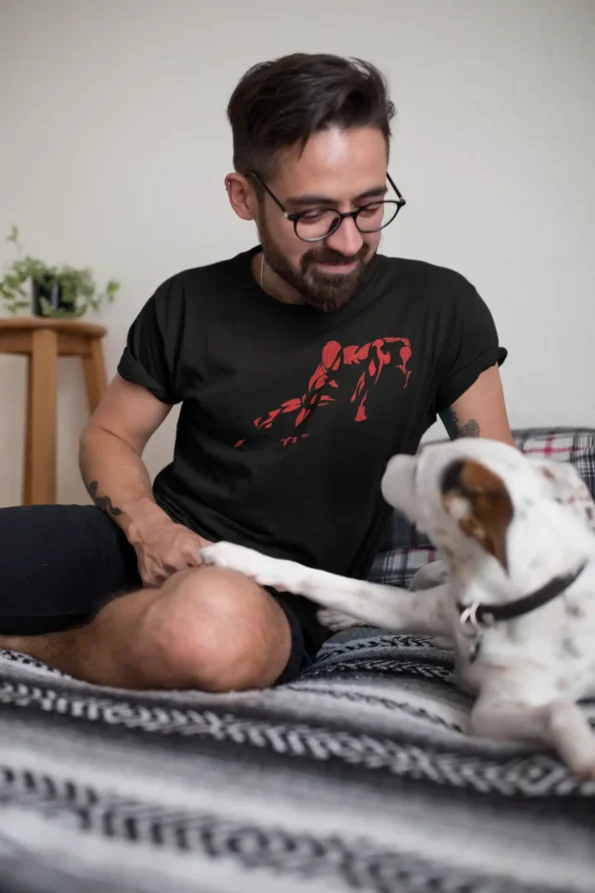Spider-Man koszulka męska | Vintage styl od Zendaya t shirt mockup of a man smiling at his dog 18027 1